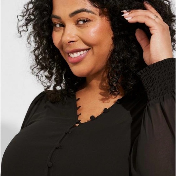 NWT Torrid Chiffon Ruffle Collar Eyelet Embroidered Black Blouse - Picture 5 of 15